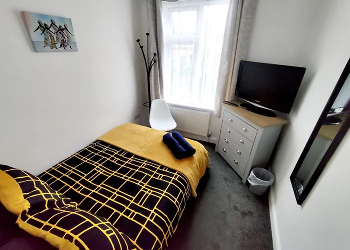 Проживання в сім'ї Private In Filton